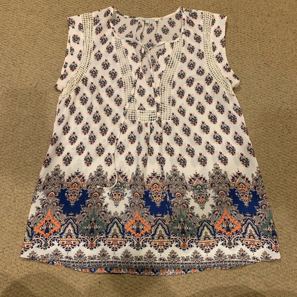 Daniel Rainn Short Sleeve Paisley Top